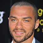 Jesse Williams به عنوان Theo Martin