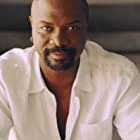 Robert Wisdom به عنوان Cyrus Montrose