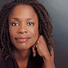 Charlayne Woodard به عنوان Lucinda