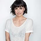 Constance Zimmer به عنوان Robin Larkin