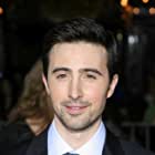 Josh Zuckerman به عنوان Mr. Martin