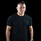 Cung Le به عنوان Dead Eyes