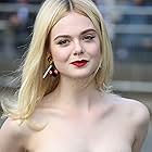 Elle Fanning به عنوان Abbey