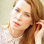 Emma Booth به عنوان Claire Phee