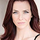 Annie Wersching به عنوان Renee Walker