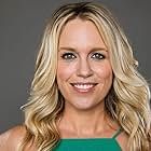 Jessica St. Clair به عنوان Lipinski Sister #2