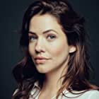 Julie Gonzalo به عنوان Shelby