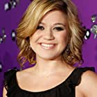 Kelly Clarkson به عنوان Delta Dawn