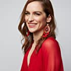 Melanie Scrofano به عنوان Debbie