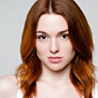 Jennifer Stone به عنوان Abby Hanover