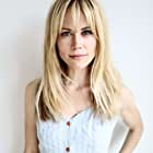 Claire Coffee به عنوان Katie