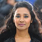 Tannishtha Chatterjee به عنوان Noor