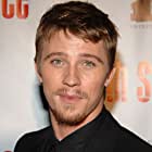 Garrett Hedlund به عنوان Perry Montroy