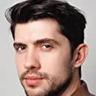 Carter Jenkins به عنوان Robert