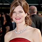 Betsy Brandt به عنوان Marie Schrader