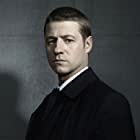 Ben McKenzie به عنوان Dean Keller