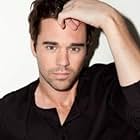 David Walton به عنوان Self - Host