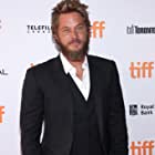 Travis Fimmel به عنوان George Evans