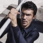 Ian Anthony Dale به عنوان Chow's #1