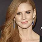 Sarah Rafferty به عنوان Donna Paulsen