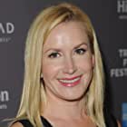 Angela Kinsey به عنوان Helaine Kreyman