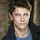 Leon Ockenden به عنوان Morton Tobias