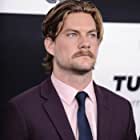 Jake Weary به عنوان Tommy Barber