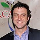 Raúl Esparza به عنوان Paul Mendelson