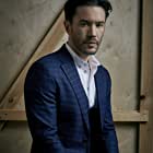 Tom Pelphrey به عنوان Perry Abbott