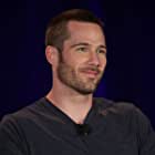 Luke Macfarlane به عنوان Charlie