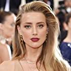 Amber Heard به عنوان Six