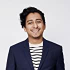 Tony Revolori به عنوان Young Rosenthaler