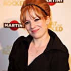 Katherine Parkinson به عنوان Kate Hemmings