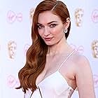 Eleanor Tomlinson به عنوان Sylvie