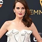 Michelle Dockery به عنوان Melanie Van Der Koy