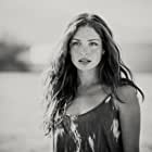 Anna Hopkins به عنوان Monica Stuart