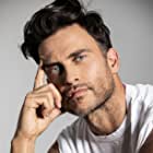 Cheyenne Jackson به عنوان Devon Wolfson