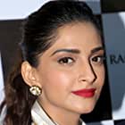 Sonam Kapoor به عنوان Sweety Chaudhary