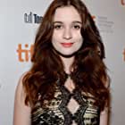 Alice Englert به عنوان Buster