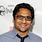 Ravi Patel به عنوان Doctor Bean