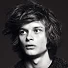 Charlie Tahan به عنوان Young Danny