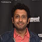 Adeel Akhtar به عنوان Rob Singhal