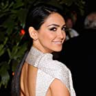 Nazanin Boniadi به عنوان Clare Quayle