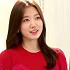 Park Shin-Hye به عنوان Jung Hee Joo