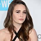 Bea Miller به عنوان Molly