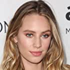 Dylan Penn به عنوان Jennifer Vogel