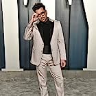 Dan Levy به عنوان Benjamin