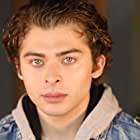 Ryan Ochoa به عنوان Wayne