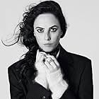 Kaya Scodelario به عنوان Susie Glass