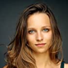 Molly Windsor به عنوان Angie